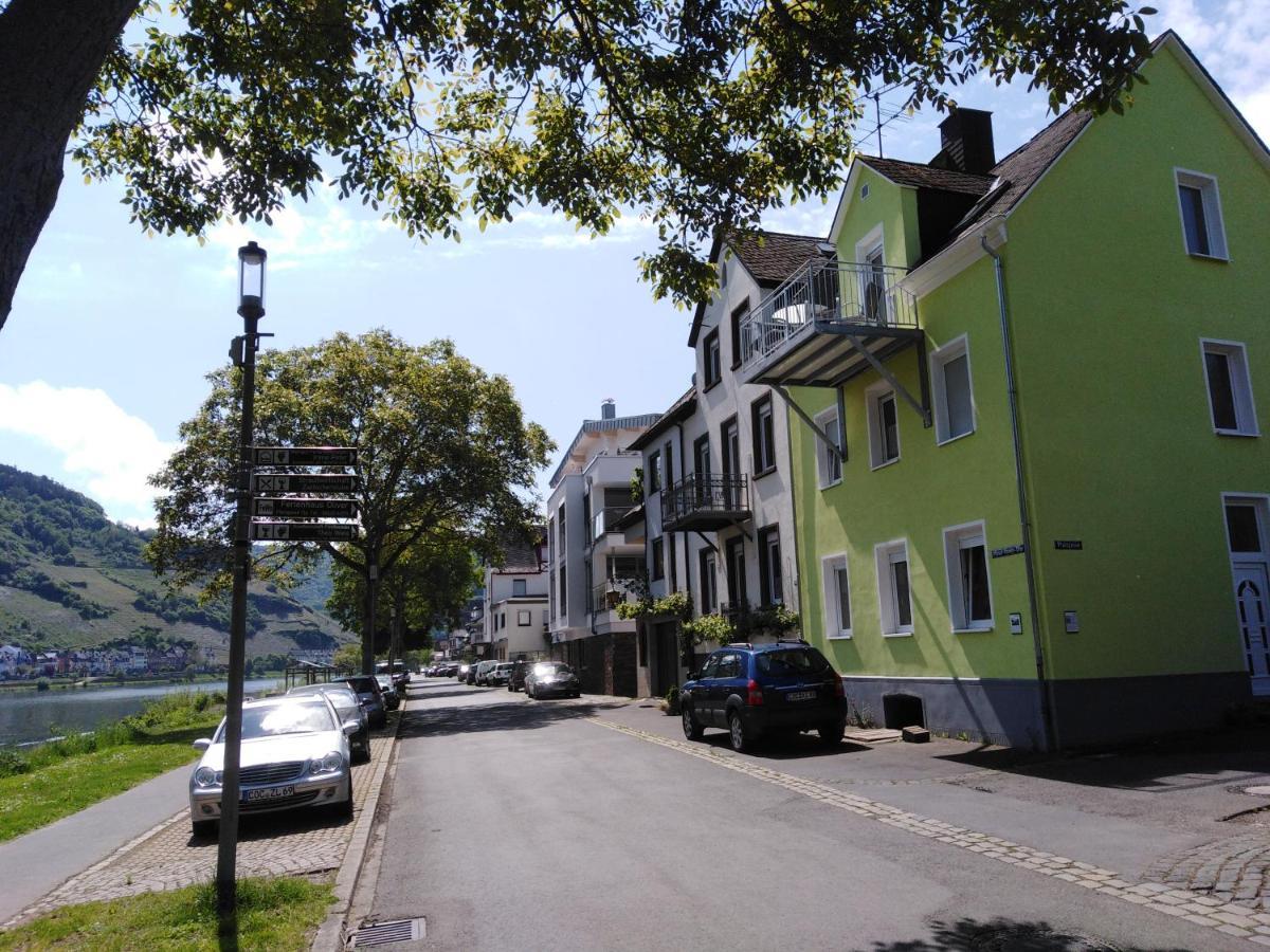 Haus Margarete Apartamento Zell an der Mosel Exterior foto