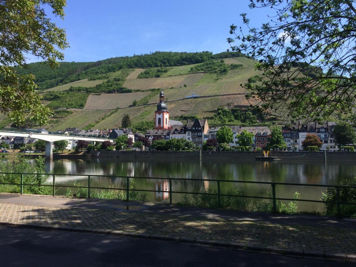 Haus Margarete Apartamento Zell an der Mosel Exterior foto