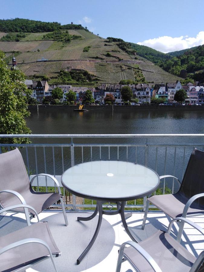 Haus Margarete Apartamento Zell an der Mosel Exterior foto