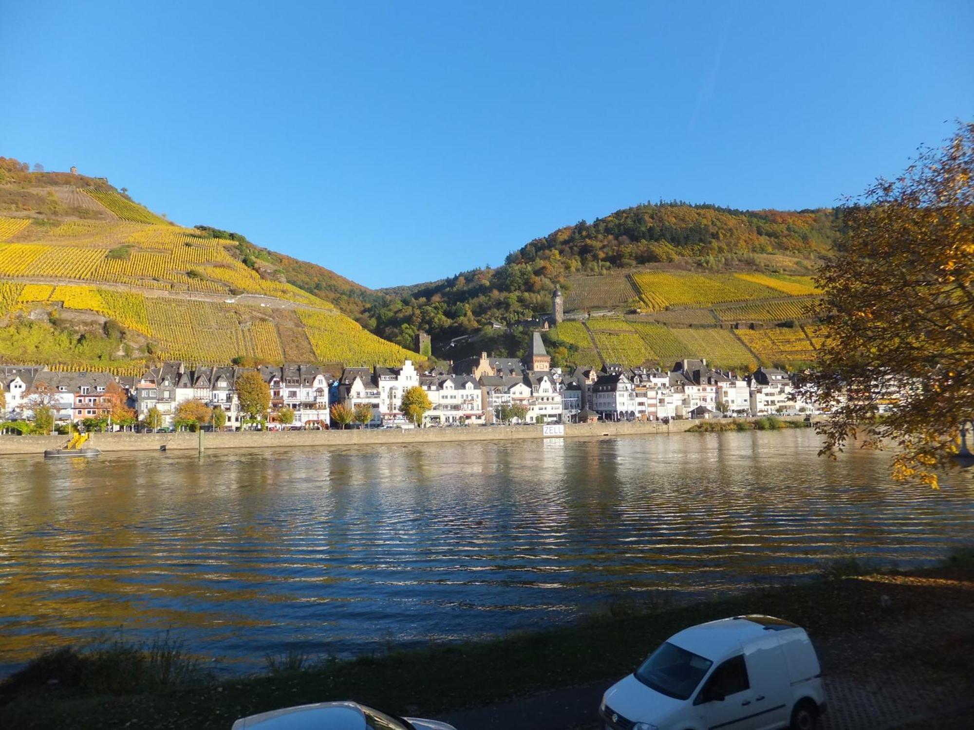 Haus Margarete Apartamento Zell an der Mosel Exterior foto