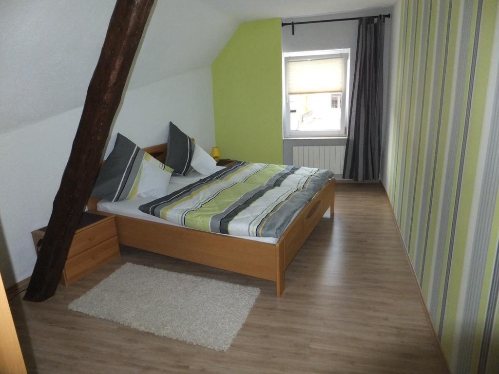 Haus Margarete Apartamento Zell an der Mosel Exterior foto
